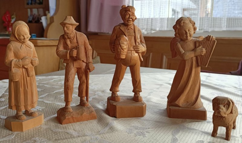 Figures zipledes da anda Lisabeta Figures zipledes da anda Lisabeta