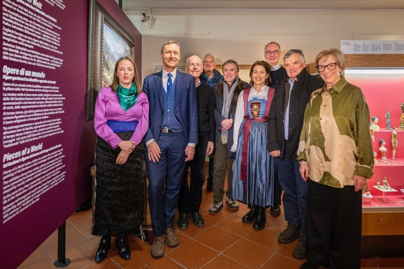 January 29, 2026: Inauguration of the exhibition with the director of the department for ladin culture and education Mathias Stuflesser, mayor Tobia Moroder, the curator Jamila Moroder, and representatives of the Museum Gherdëina as well as lenders.